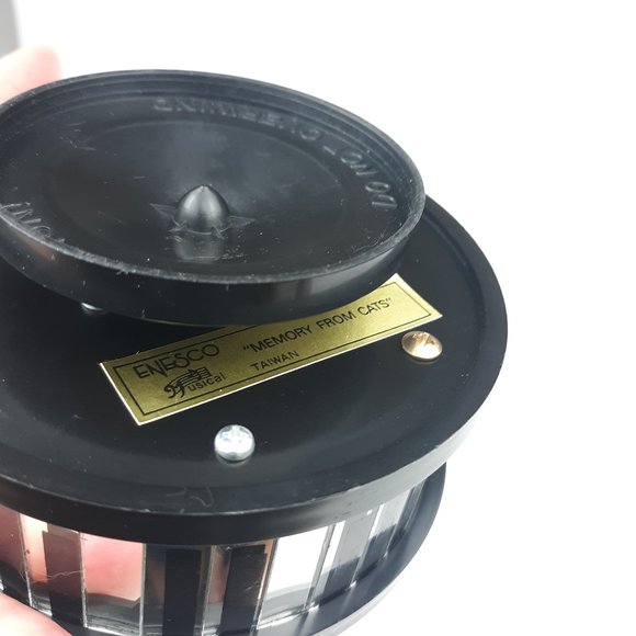 Enesco Memory From Cats Piano Keys Music Box - Picture 7 of 12